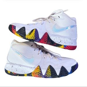 Nike - Kyrie Irving basketball shoes - youth 5.5